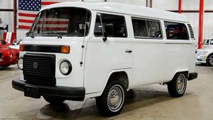 Imported 1994 Volkswagen Kombi Is A True Modern Classic