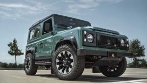 Would You Spend $235K On An LS-Swapped Land Rover Defender?