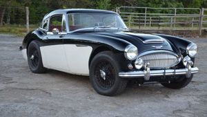 Video: This Is Not Your Father’s Austin-Healey!