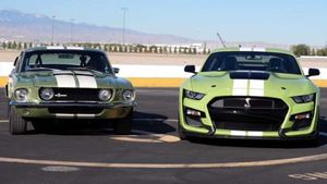 Watch The New 2020 Shelby GT500 Drag Race The Original