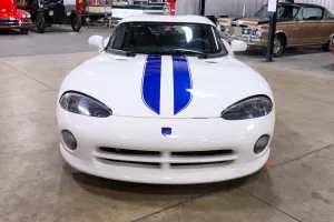 A 388-Mile 1996 Viper RT/10 Is Selling On Bring A Trailer