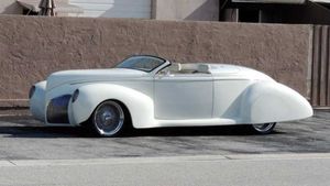 This Lincoln Zephyr Restomod Has A 350 Cubic-Inch Secret