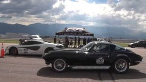 1967 Chevy Corvette Destroys Supercars