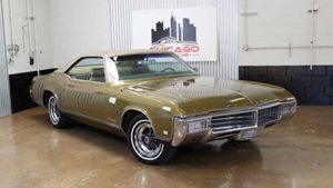 1969 Buick Riviera Puts Fine American Styling On Display