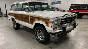 Cruise Hard In A 1988 Jeep Grand Wagoneer