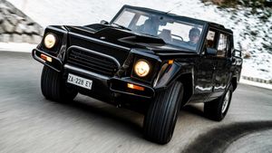 Driving The Rambo Lambo: Lamborghini LM002