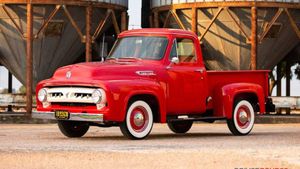Meticulously Restored 1953 Ford F100 Up For Grabs