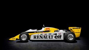 Renault F1 Car Crowns Turbocharged Rétromobile Display