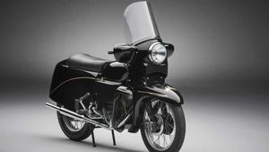 Ride A Legendary 1955 Vincent Black Prince
