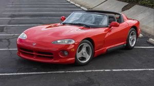 Lee Iacocca’s 1992 Dodge Viper RT/10 Sells For $285K