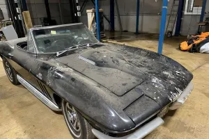 Abandoned 1966 Corvette C2 Stingray Sells for Over $82K