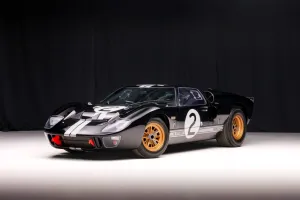 This Superformance Ford GT40 Features 496 Power & All The Best Components
