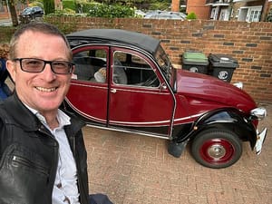 Swift Action by Car Enthusiasts Recovers Stolen Vintage Citroen 2CV