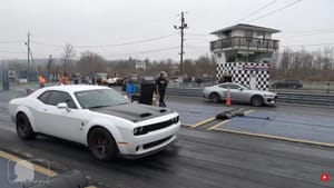 Ford Mustang GT Stuns Dodge Hellcat in Unexpected Drag Strip Victory