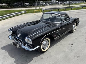 Award-Winning 1960 Chevrolet Corvette Fuelie Heads to GAA Classic Cars Auction