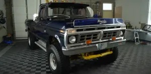 Forgotten for 18 Years, a 1976 Ford F-250 Highboy Roars Back to Life