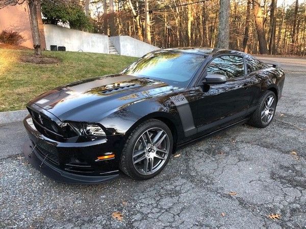 Carve Corners In This 13 Ford Mustang Boss 302 Laguna Seca