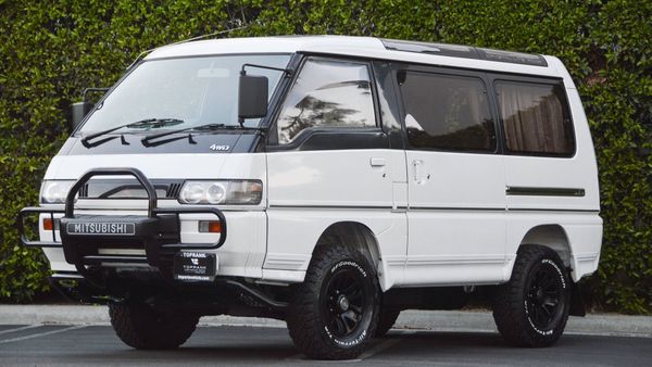 4x4 van